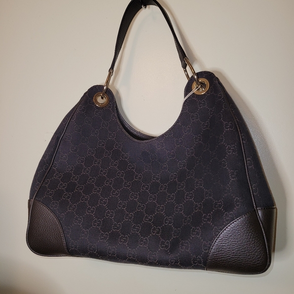 Gucci Handbags - Authentic GUCCI bag